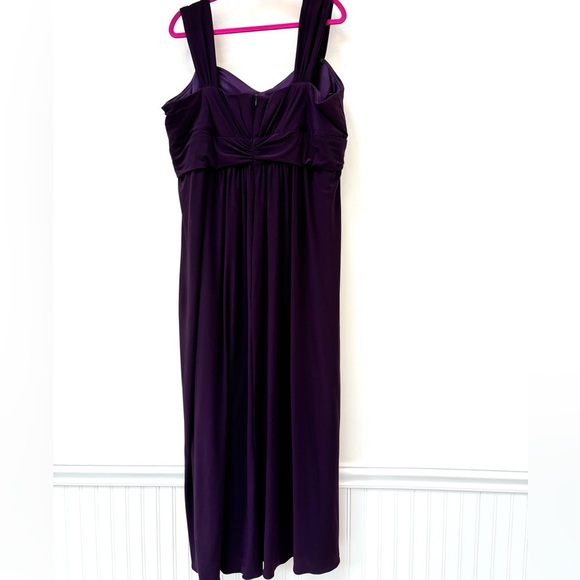 Betsy & Adam Sleeveless Draped Purple Evening Gown Rhinestone Accents 22W - Picture 6 of 13